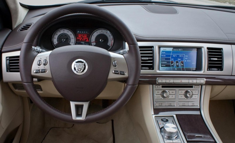 Emblema_Volante_XF.jpg