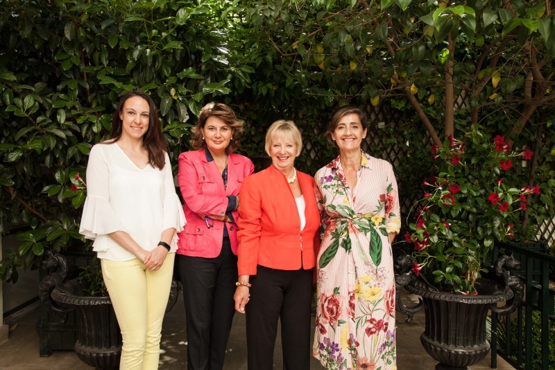 WWCOTY Jaguar F-PACE_Sara Soria (Jurado WWCOTY)_Belén de Lacalle (Directora de Comunicación JLR)_Sandy Myhre (Fundadora WWCOTY)_ Marta García (Jurado WWCOTY).jpg