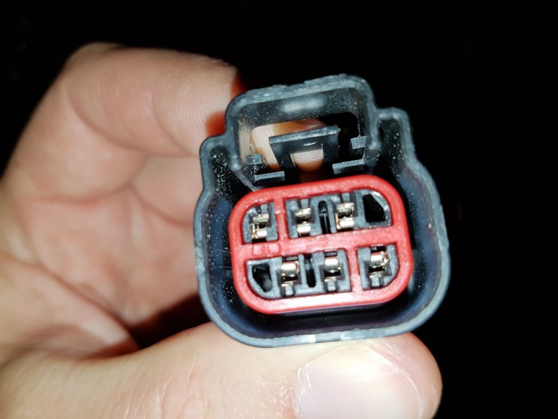 IMG-20170629-WA0019.jpg (146.35 KiB) Visto 36469 veces Foto 14. Pestaña óptica trasera 2