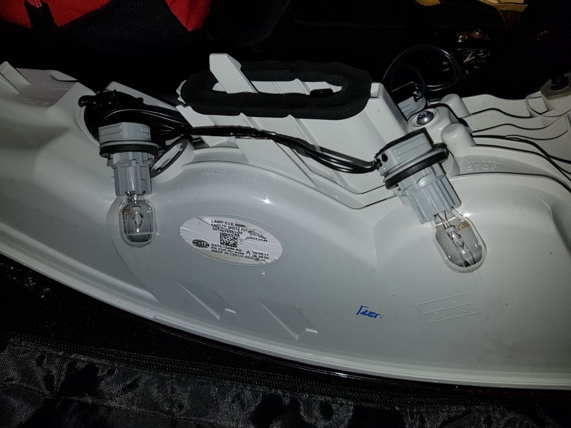 IMG-20170629-WA0016.jpg (211.2 KiB) Visto 36466 veces Foto 15. Luces freno