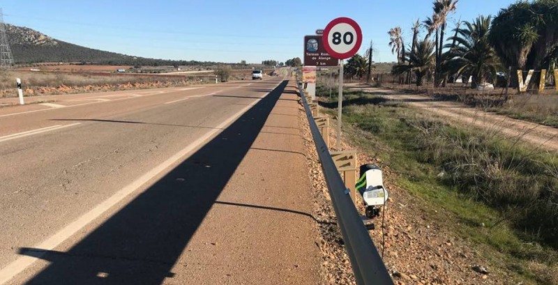 radar-dgt-guardia-civil-velolaser-guardarrailes.jpg