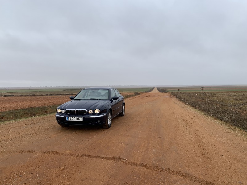 Una de las mejores carreteras, solitaria, y a la par que la autovía