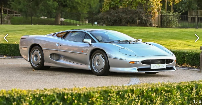 xj220_1.jpg