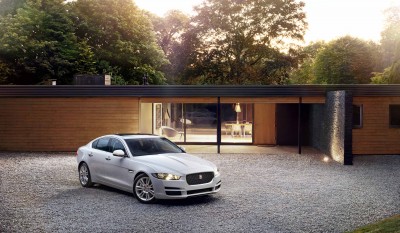 Jaguar XE Prestige_01.jpg