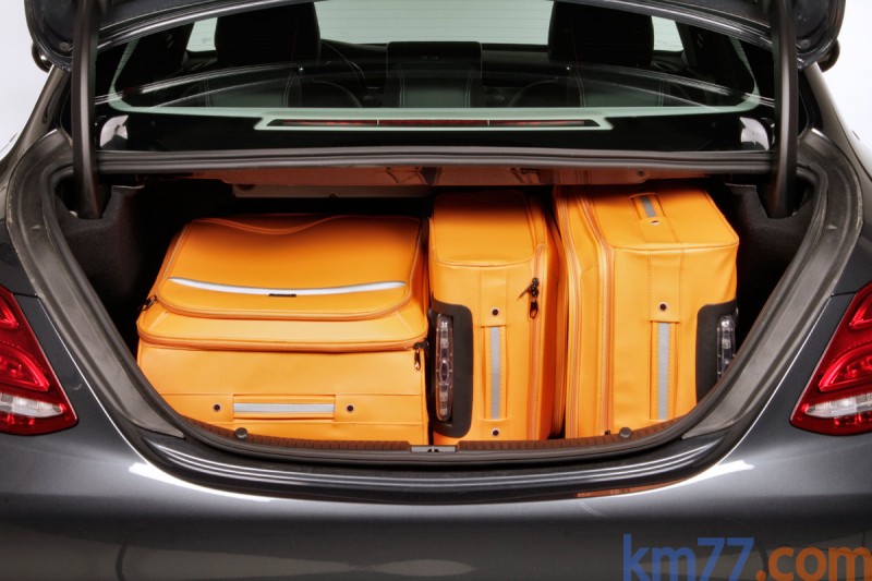 maletas_mercedes.jpg (224.52 KiB) Visto 17388 veces Maletero Mercedes Clase C