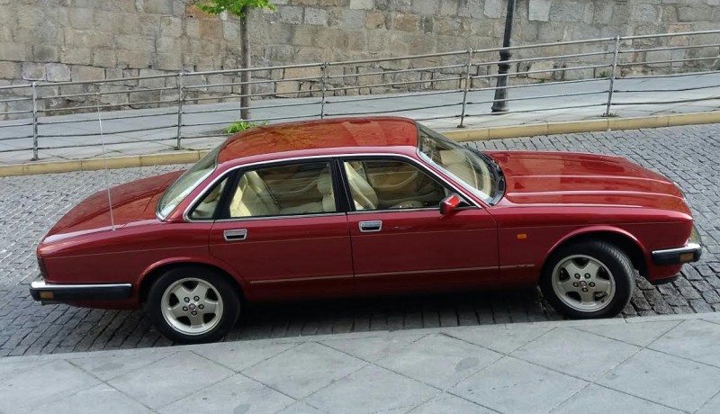 Jaguar XJ40 Swissvax.jpg (110.34 KiB) Visto 10906 veces Después de aplicar la cera Swissvax