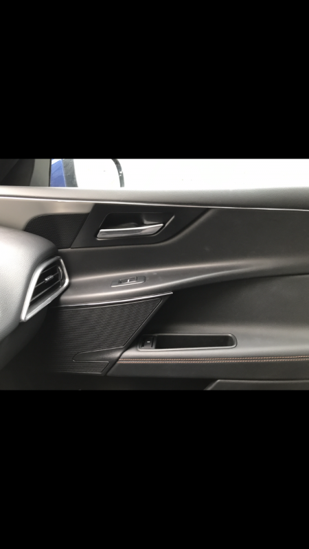 IMG_4463.PNG (852.65 KiB) Visto 28547 veces a ver si os gusta el último detalle que le puse al coche es el embellecedor cromado a lo largo de la puerta