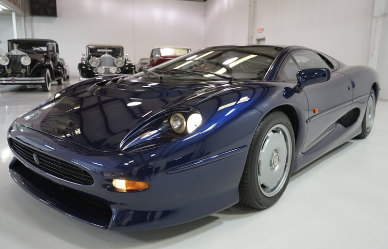 1994-Jaguar-XJ220-24.jpg