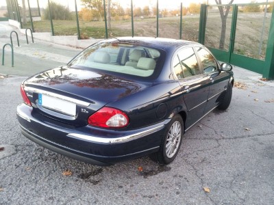 Jaguar XType Lat D.jpg